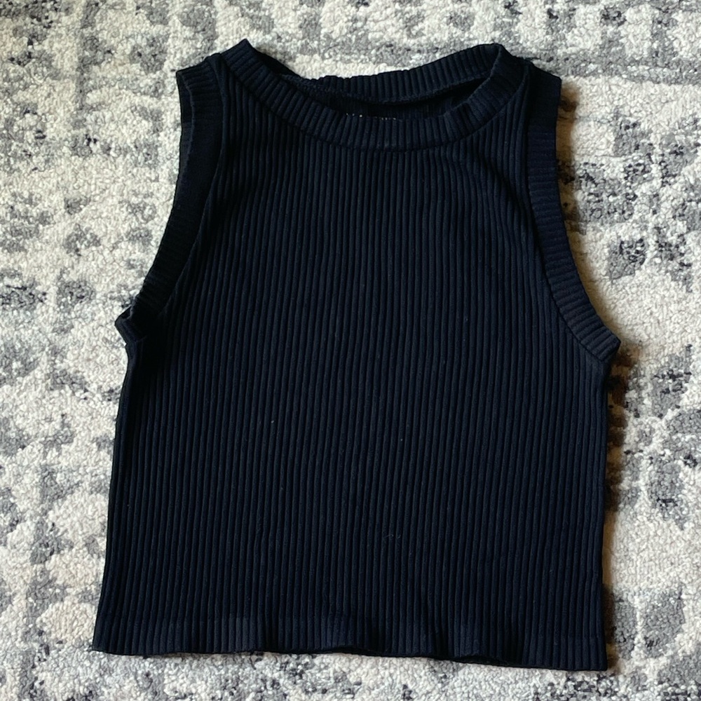 Black crop top
